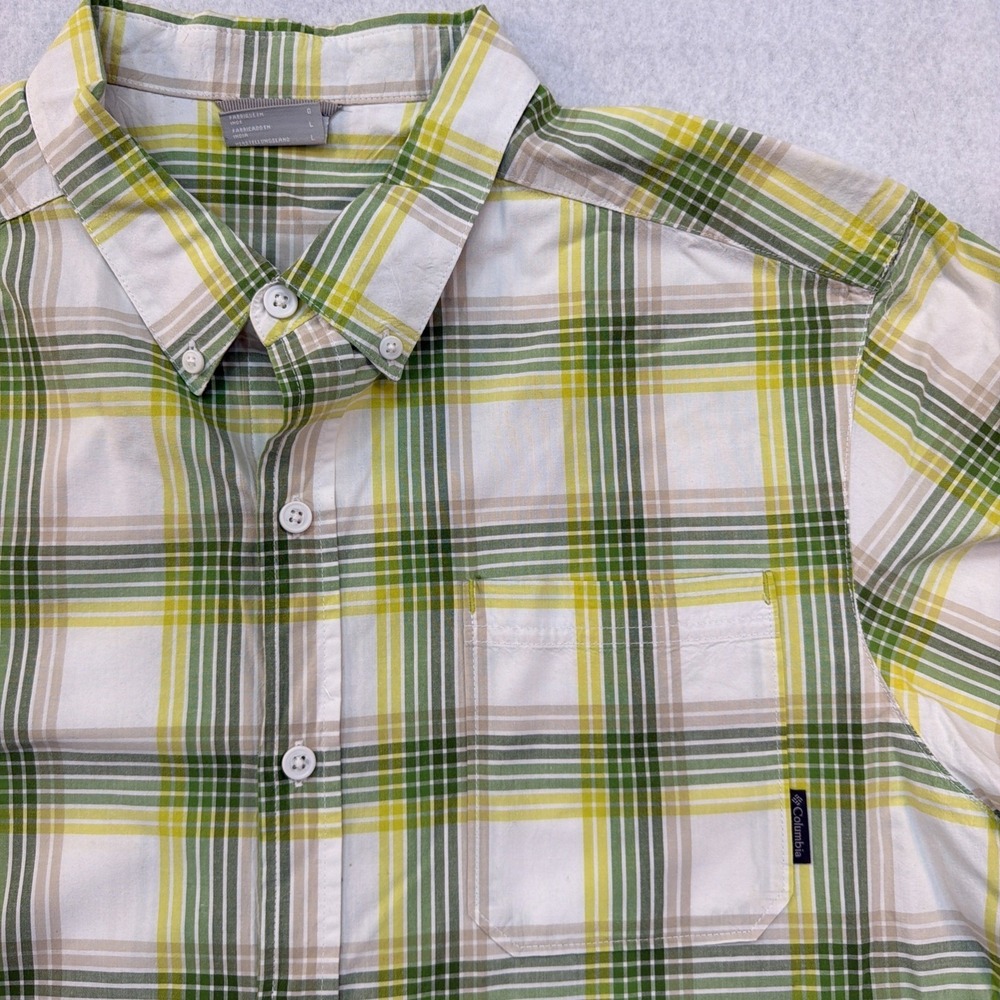 Columbia Sportswear Green Plaid Short Sleeve Shirt Size Large Green Yellow White